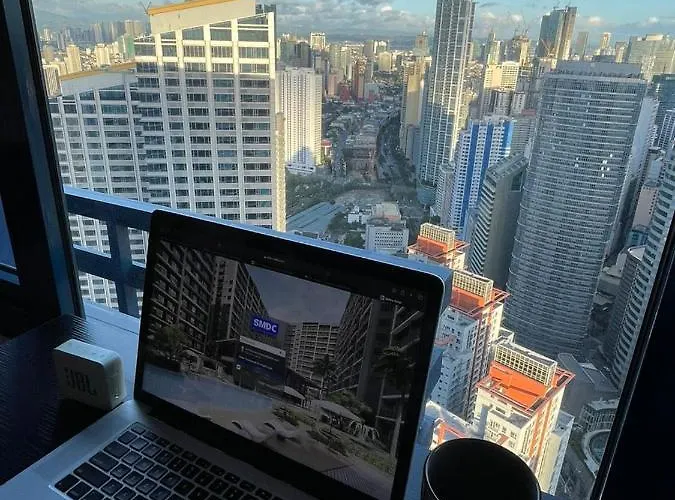Amazing View Makati Elegant Flat 400mb Internet *